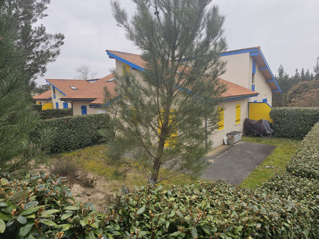 Maison à SAINT-JULIEN-EN-BORN