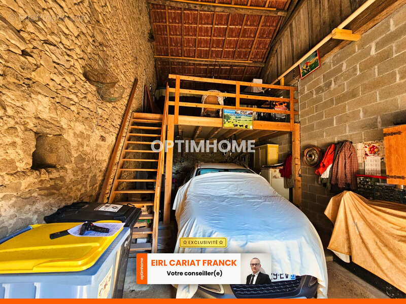 Maison à SAINT-ETIENNE-DE-FURSAC