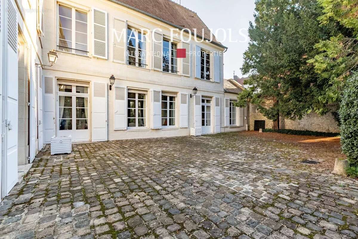 Maison à COMPIEGNE