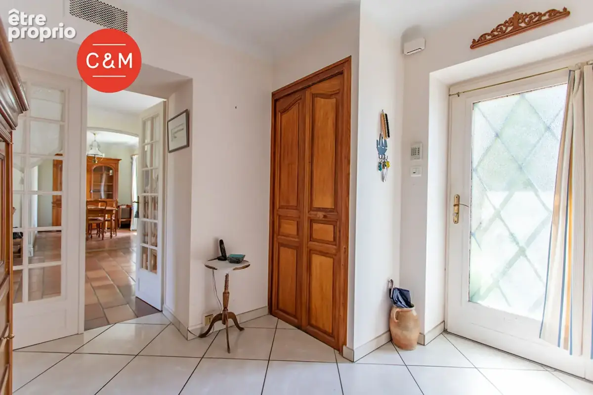 REZE TROCARDIERE - Maison 7 pièces 137 m² - photo 3