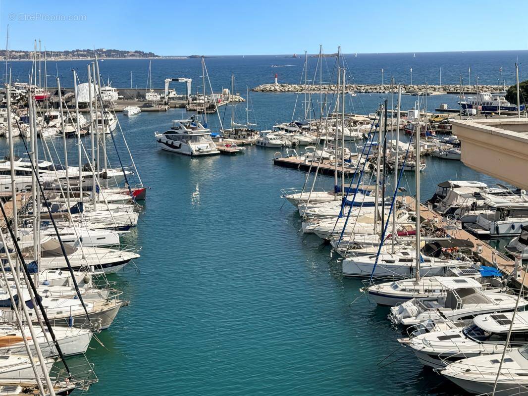 Appartement à FREJUS
