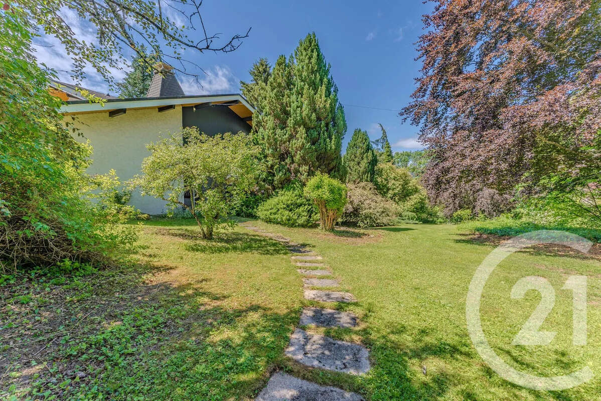 Maison 196 m² à Saint-Paul-En-Chablais  - photo 27