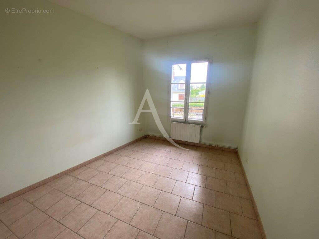 Maison à NEUVILLE-AUX-BOIS