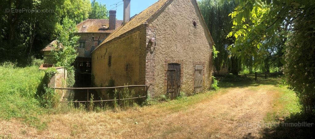 Maison 253 m² à Sens  - photo 2