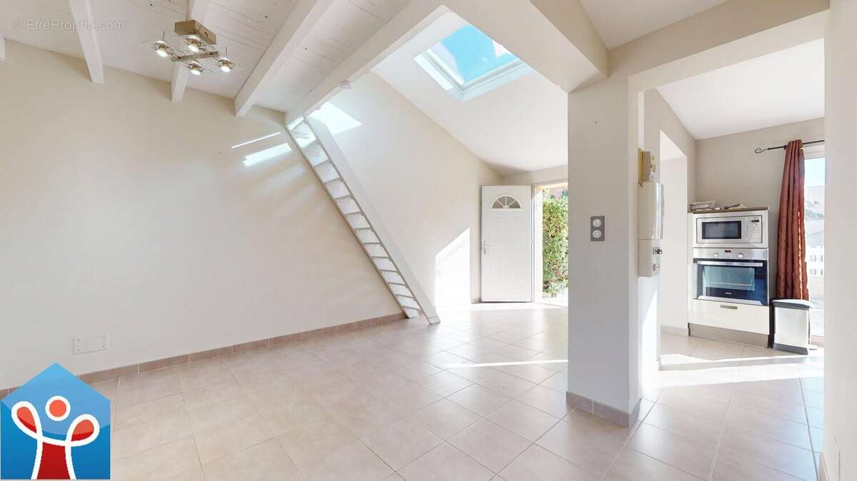 Villa rénovée 3 pièces - photo 11
