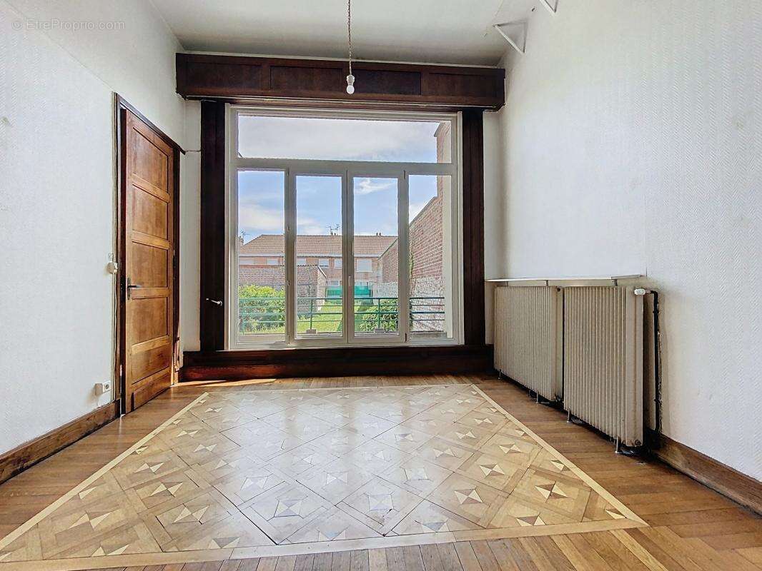 Maison à ARMENTIERES