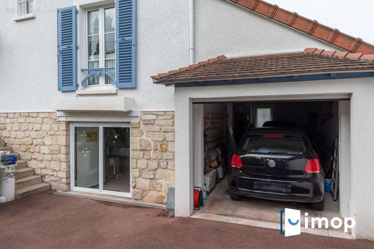 Maison à CHENNEVIERES-SUR-MARNE