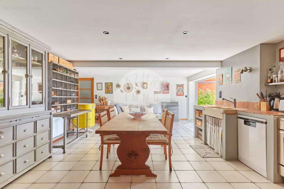 Maison à ROQUEVAIRE