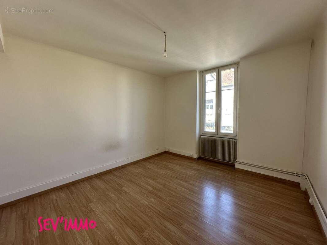 Maison à SAINT-GERMAIN-DES-FOSSES