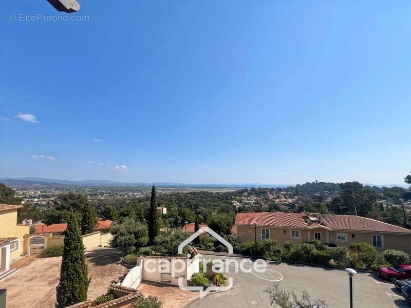 Appartement à HYERES