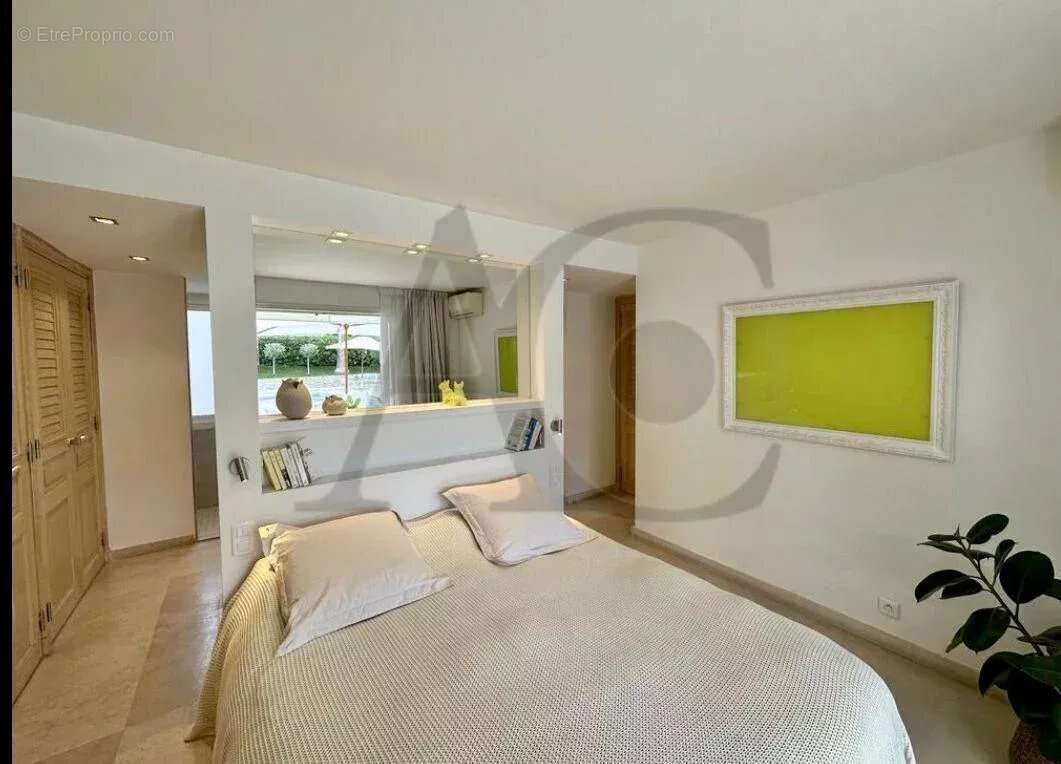 Maison à VILLENEUVE-LOUBET