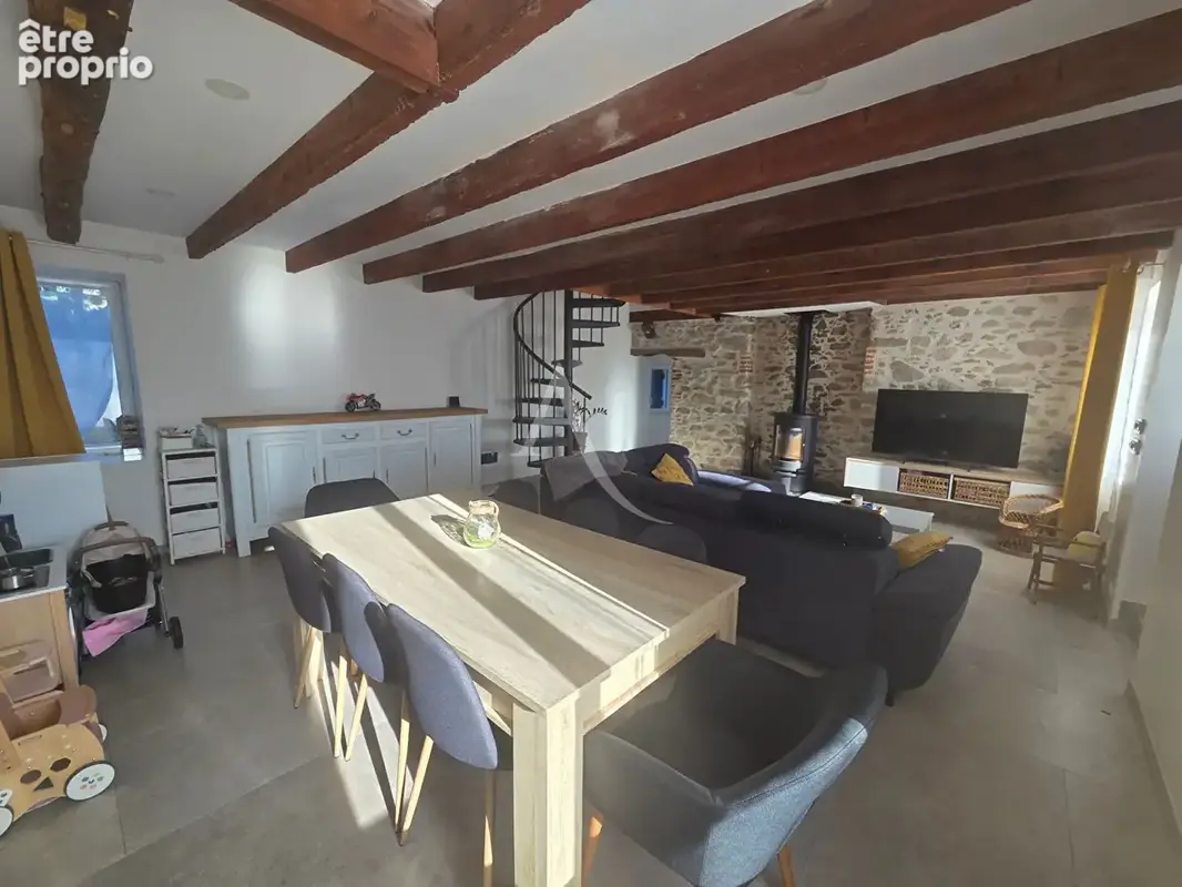 Maison  4 pièce(s) - Maison en pierre rénovée - photo 4