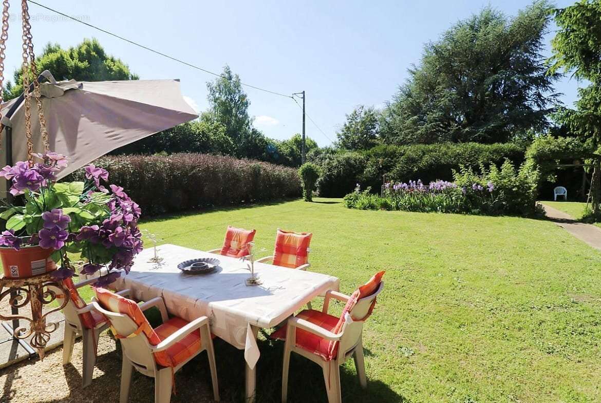 Maison à ORADOUR-SUR-VAYRES