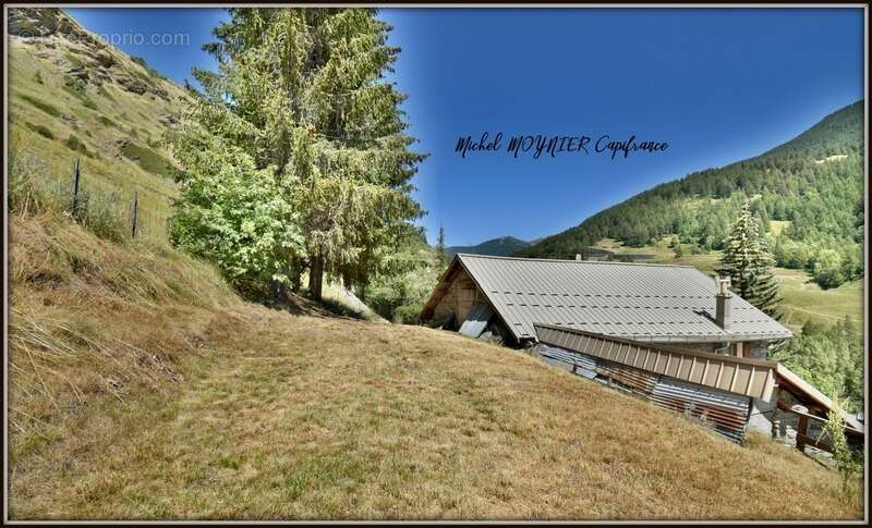  Une maison unique à Aiguilles, au cœur des montagnes du Queyras - photo 7