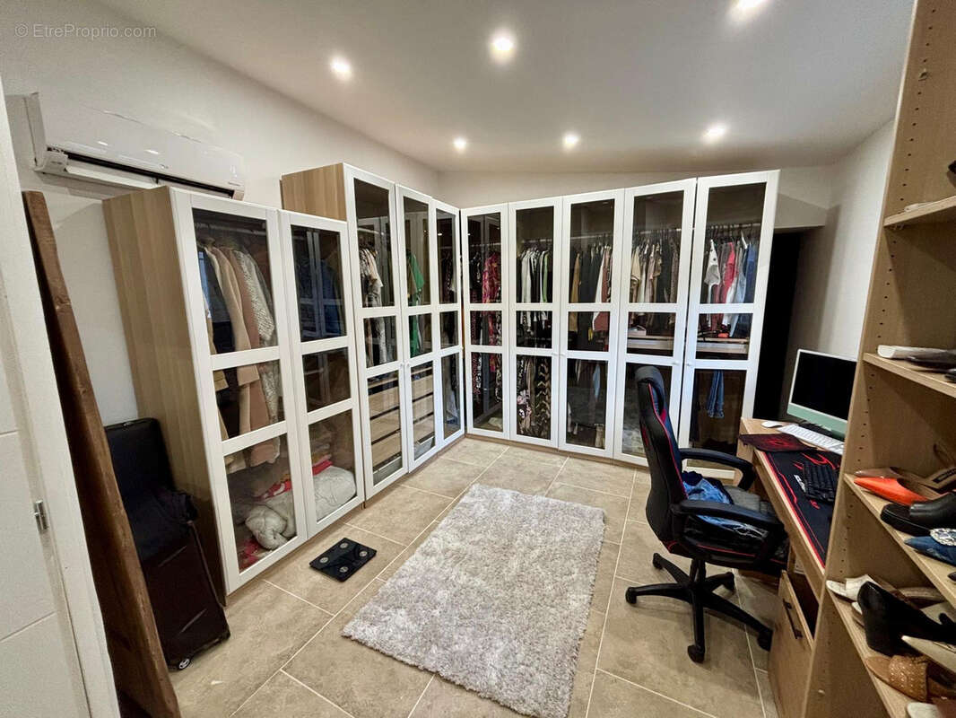 Maison à SUZE-LA-ROUSSE