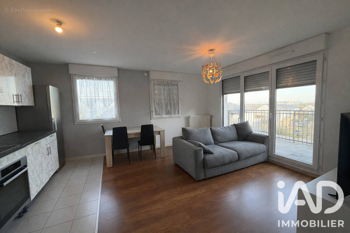 Photo 1 - Appartement à VERT-SAINT-DENIS