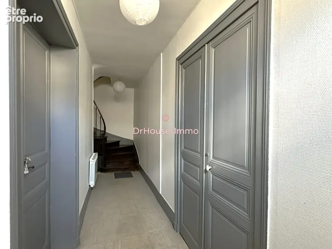 Appartement 8 pièces 158 m² à vendre à Angouleme (16000) - photo 2