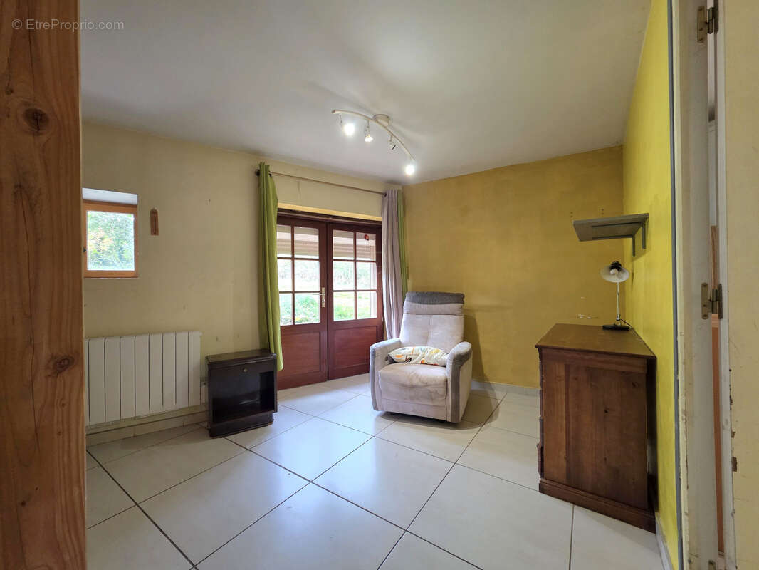 Maison à ECHASSIERES