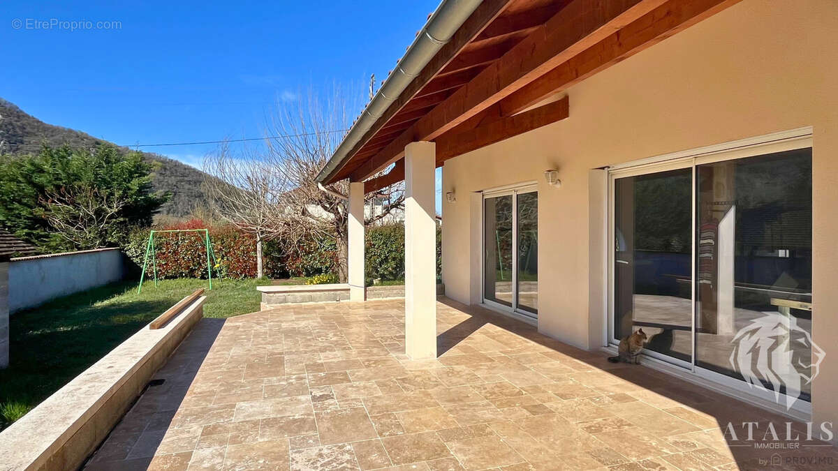 Maison à SAINT-JUST-DE-CLAIX