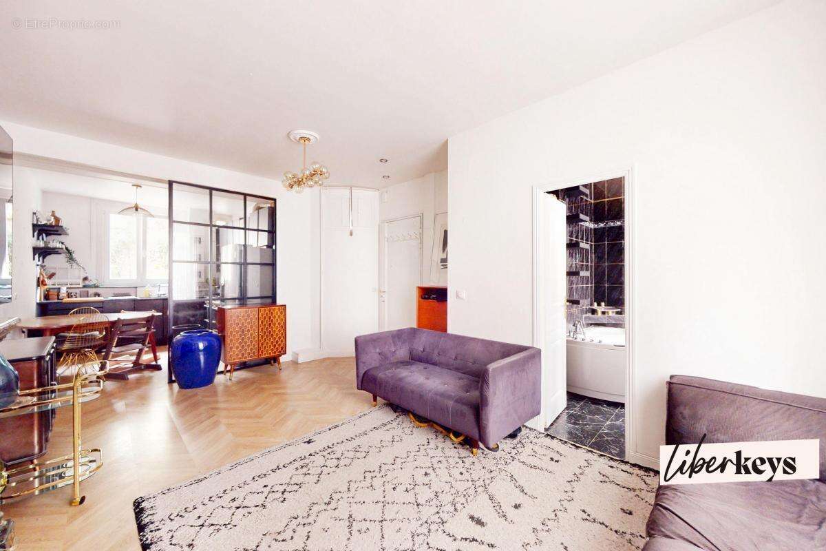 Appartement à NEUILLY-SUR-SEINE