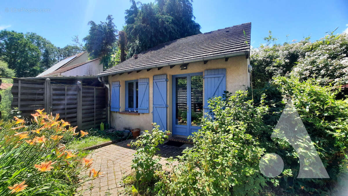 Maison à SAINT-REMY-LES-CHEVREUSE