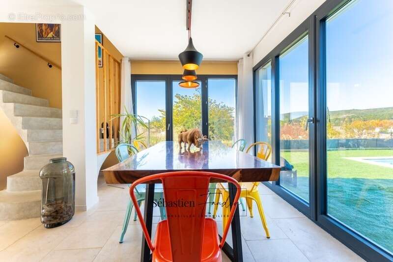 Maison à LE CASTELLET