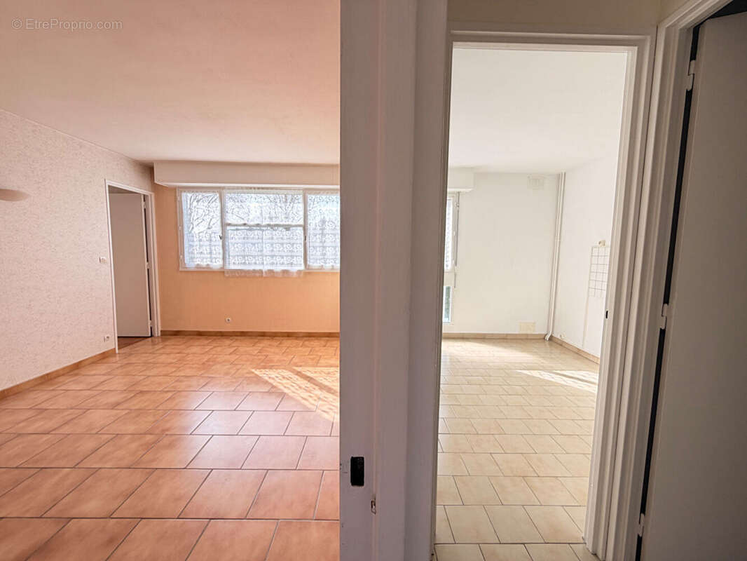 Appartement à MONT-SAINT-AIGNAN