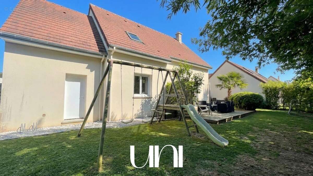 Maison 6 pièces de 110 m2 avec garage - SANNERVILLE - photo 8