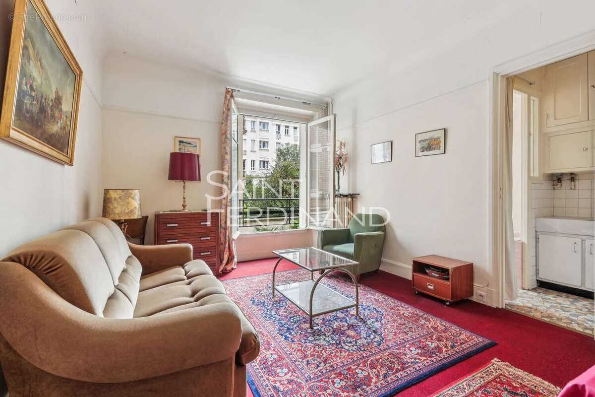 Appartement à NEUILLY-SUR-SEINE