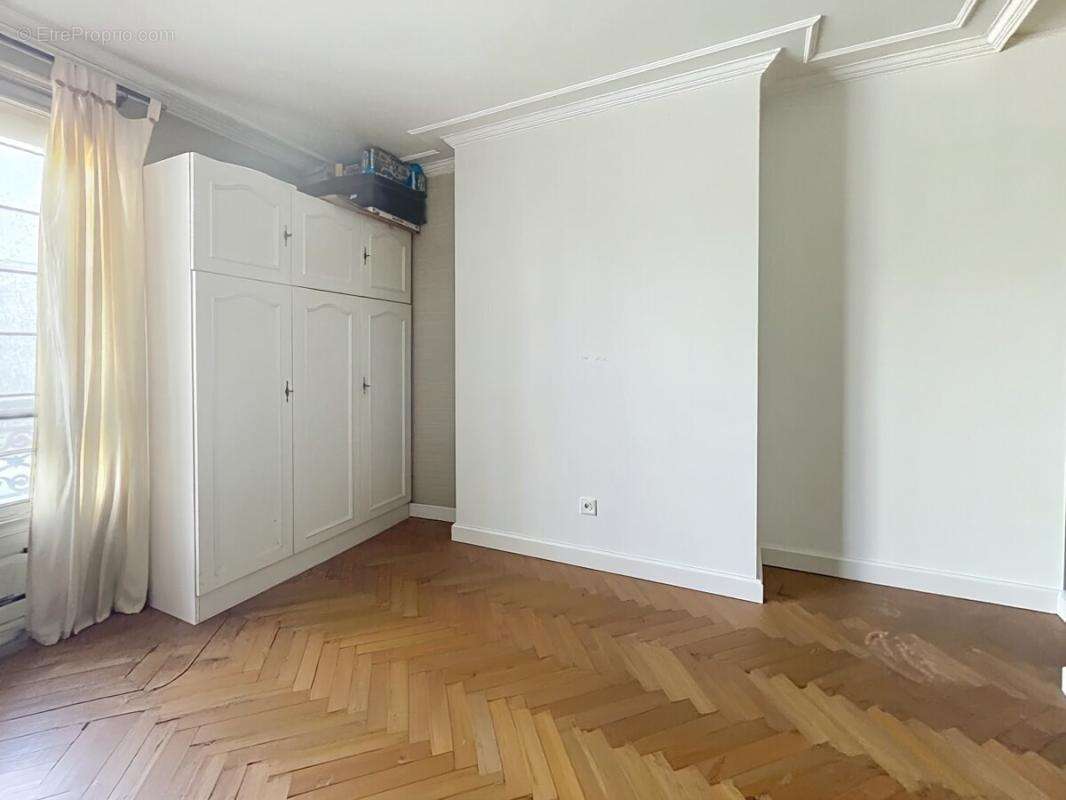 Appartement - Paris 17 Batignolles - 77m² - photo 7