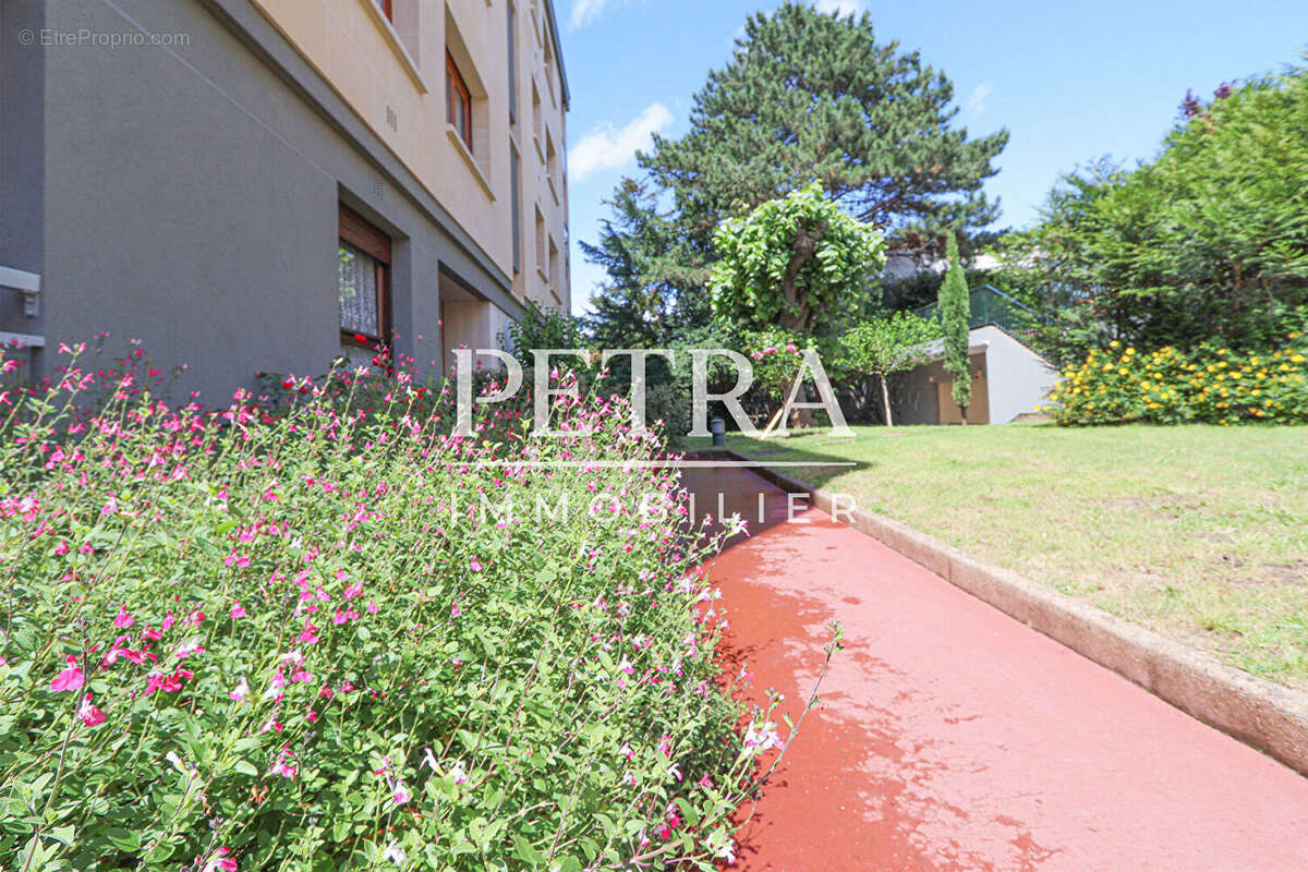 Appartement à L'HAY-LES-ROSES