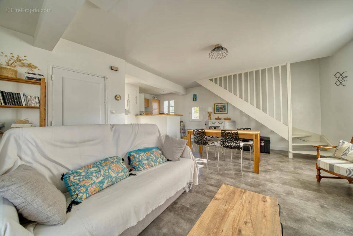 Appartement à SAINT-MARTIN-DE-RE