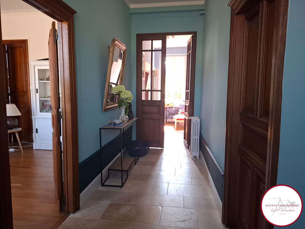 Maison à SAINT-AMAND-MONTROND