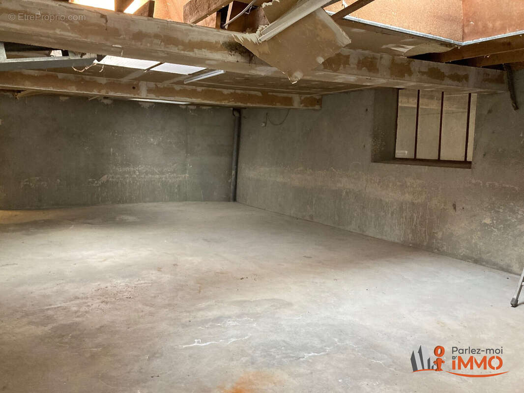 Appartement à SAINT-AMAND-EN-PUISAYE