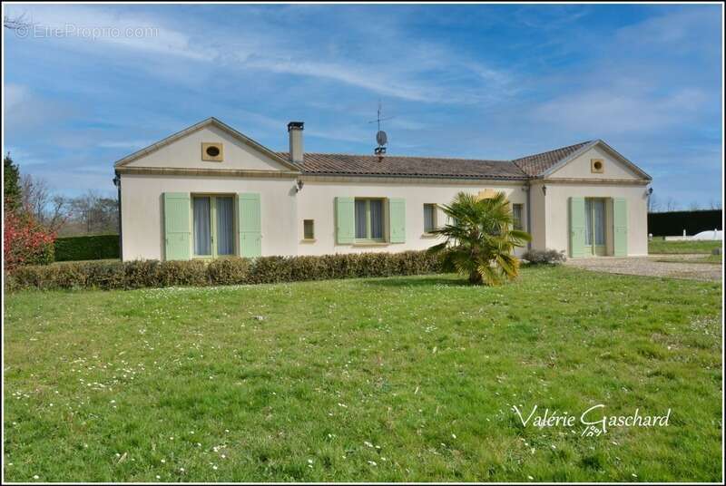 Maison à MOULIN-NEUF