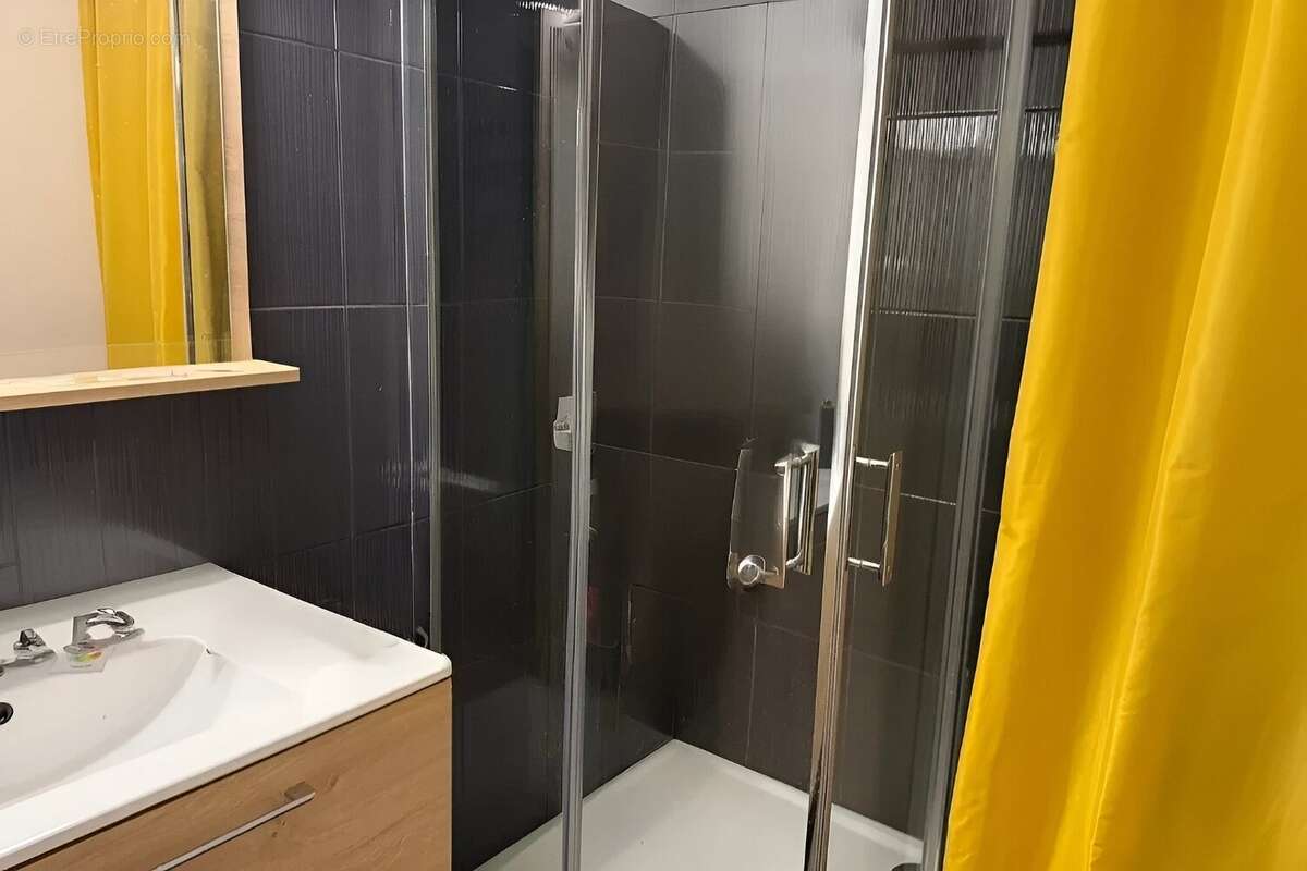 5pièces 105 m2 Saint Laurent du Var - photo 11