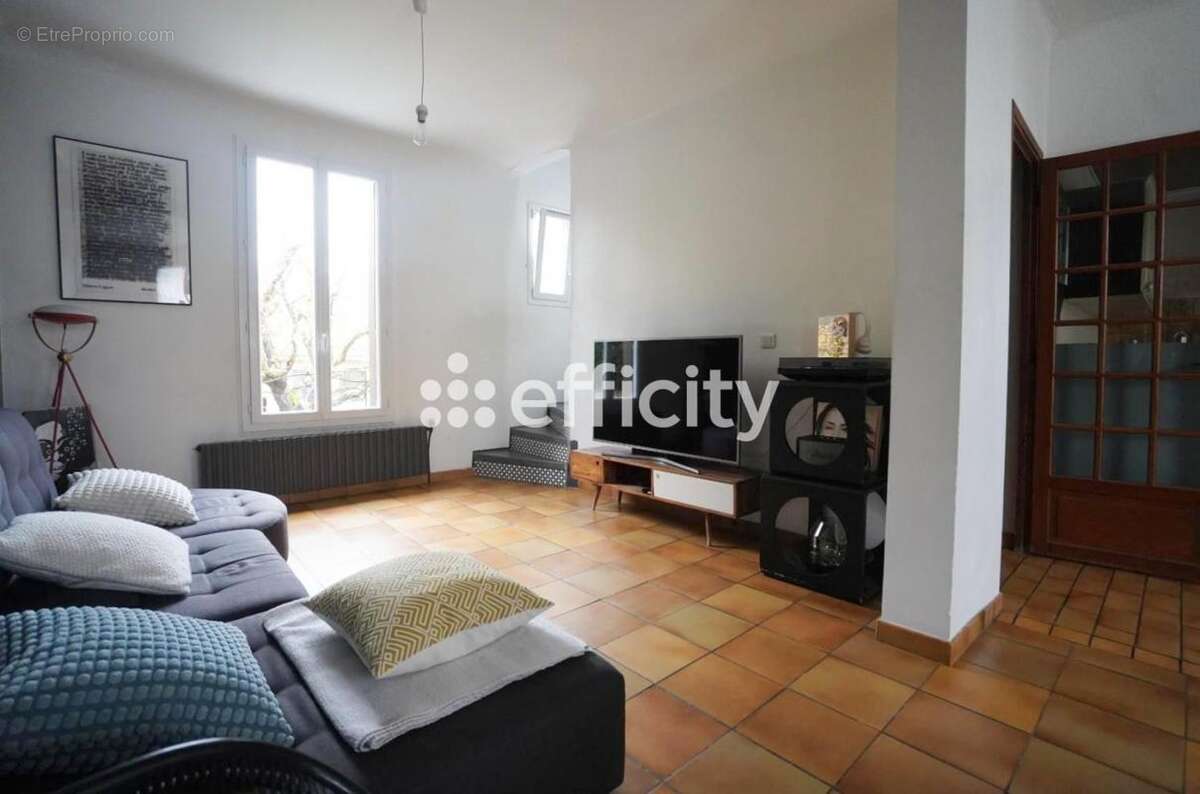 Maison à L&#039;HAY-LES-ROSES