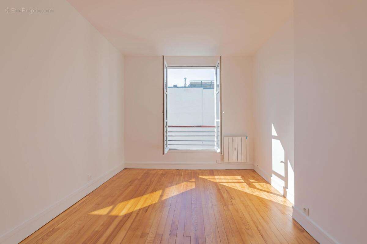 Appartement à PARIS-3E