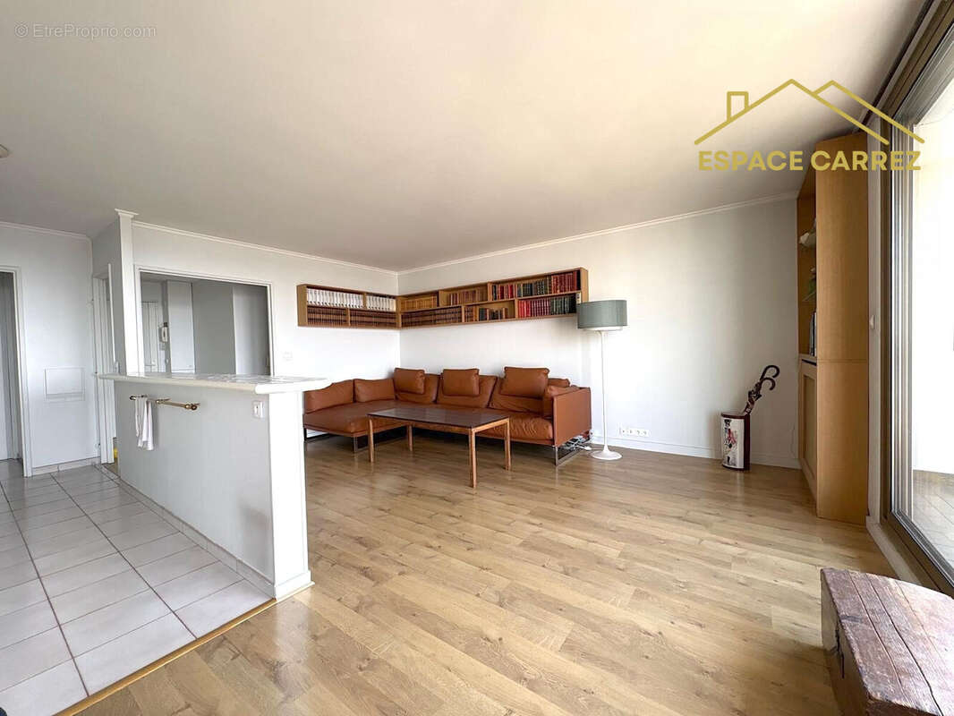 Appartement à LES LILAS