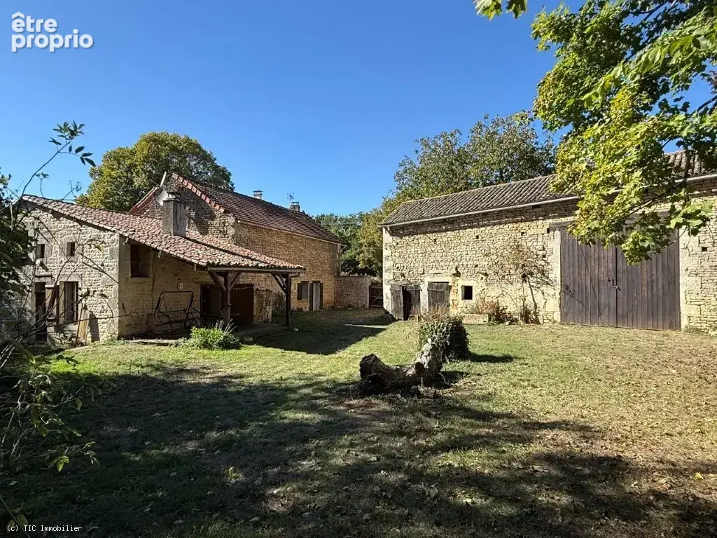 Ensemble de Deux Maisons Indépendantes Et Grange Sur 5017m² - photo 3