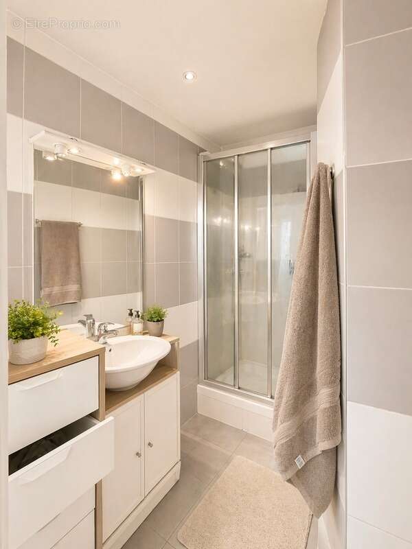 Appartement à PARIS-19E