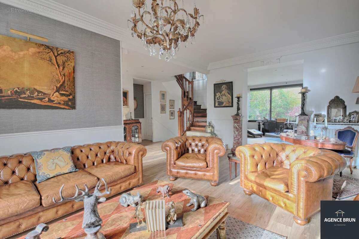 Maison à SAINT-MAUR-DES-FOSSES