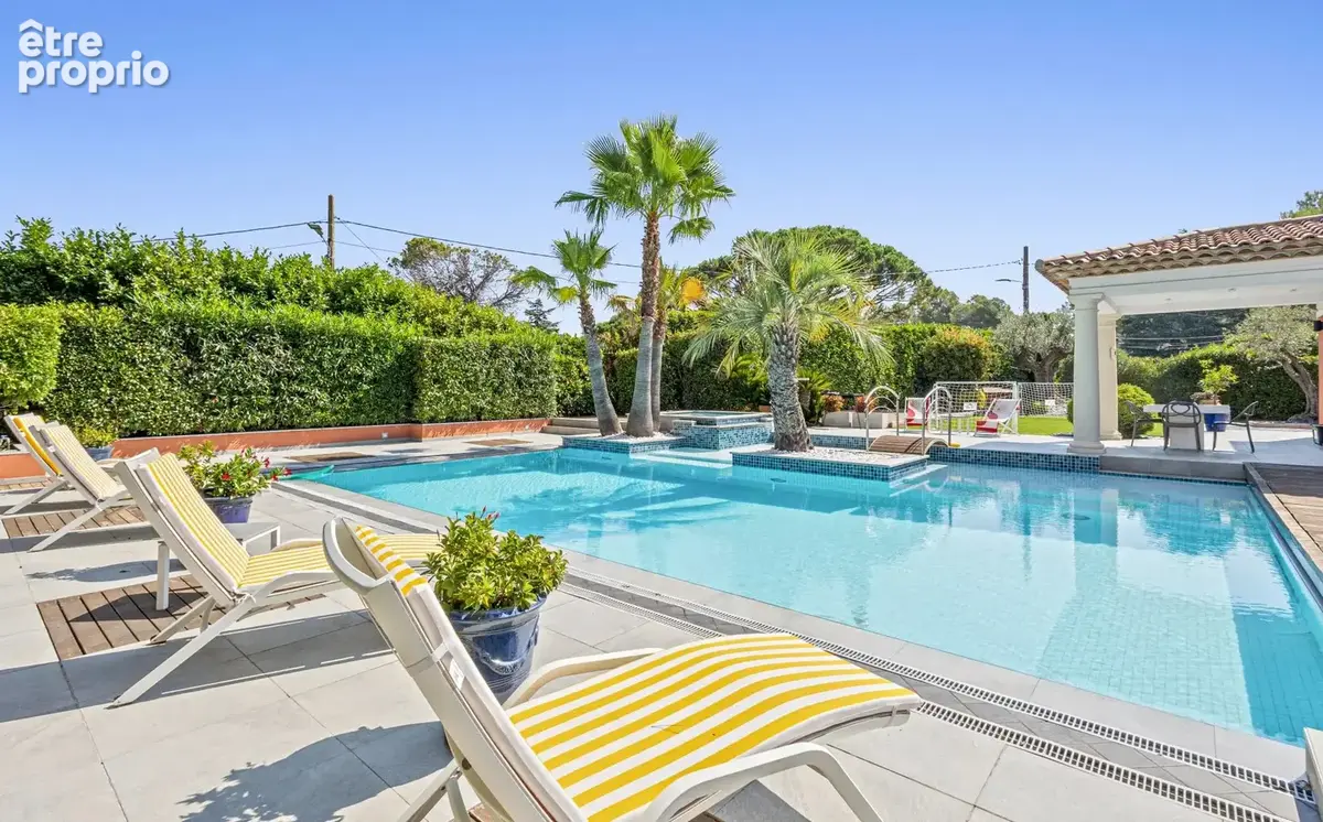 MOUGINS- belle villa individuelle de plain pied avec studio et piscine - photo 2