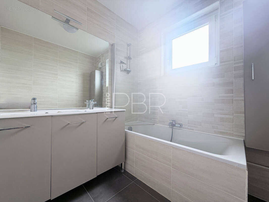 Appartement T3 avec cave - photo 6