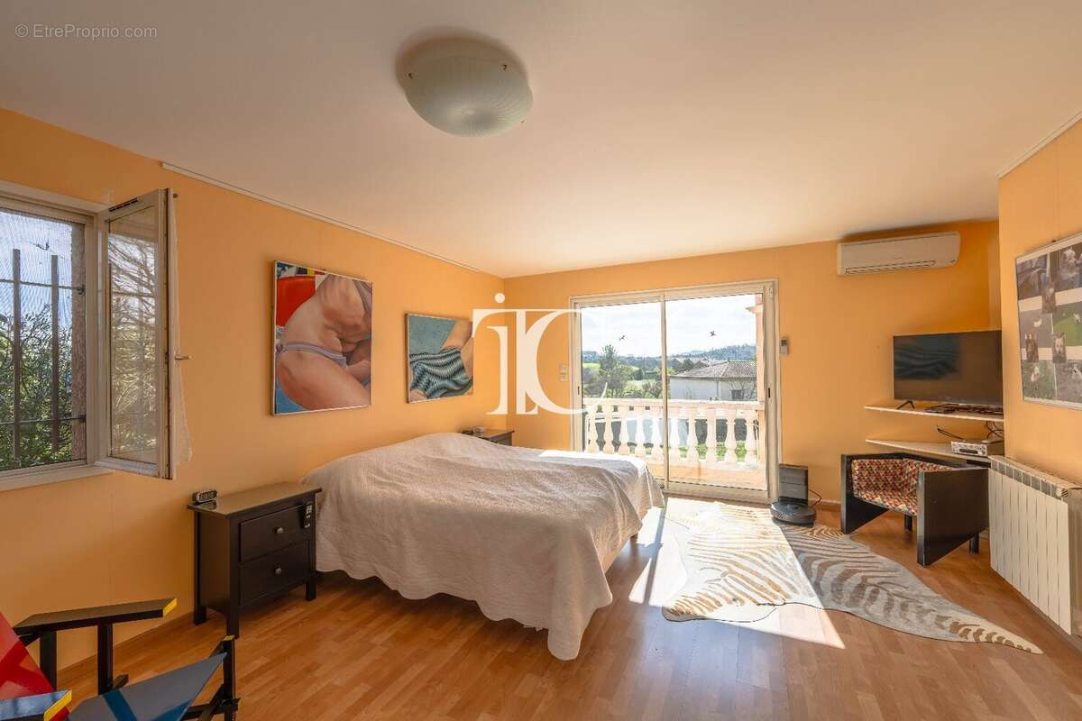 Maison à SAINT-JULIEN-DE-CASSAGNAS