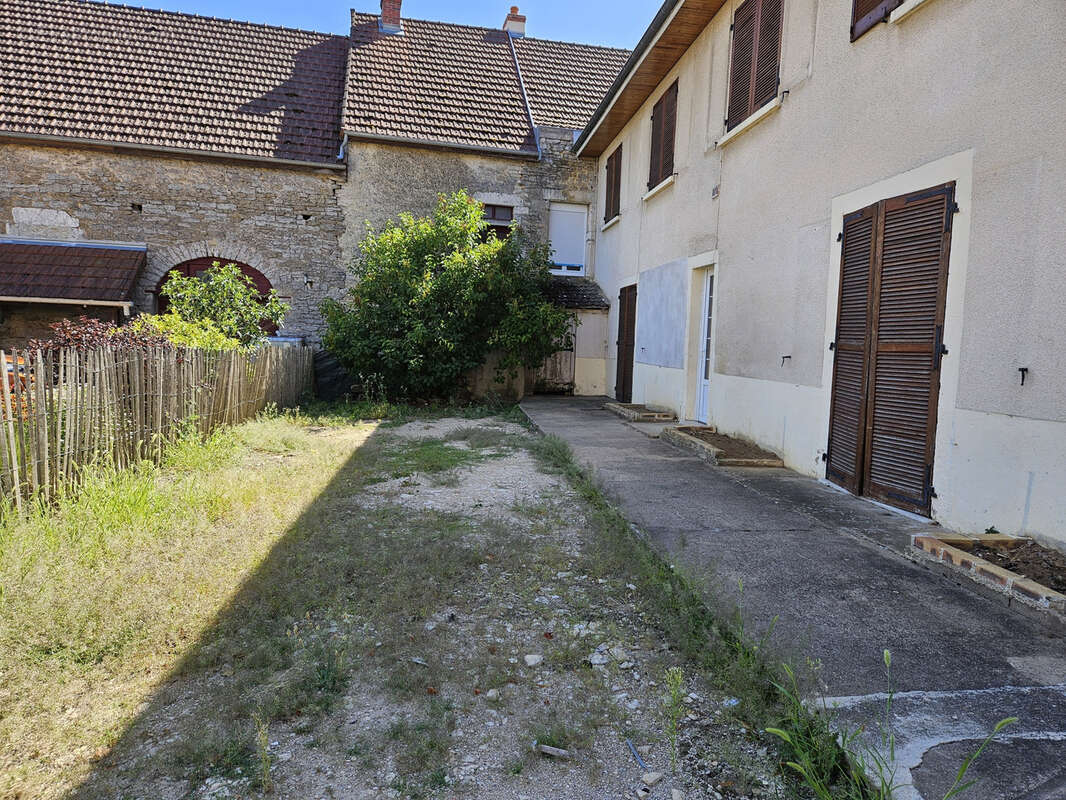 Maison à BLIGNY-SUR-OUCHE