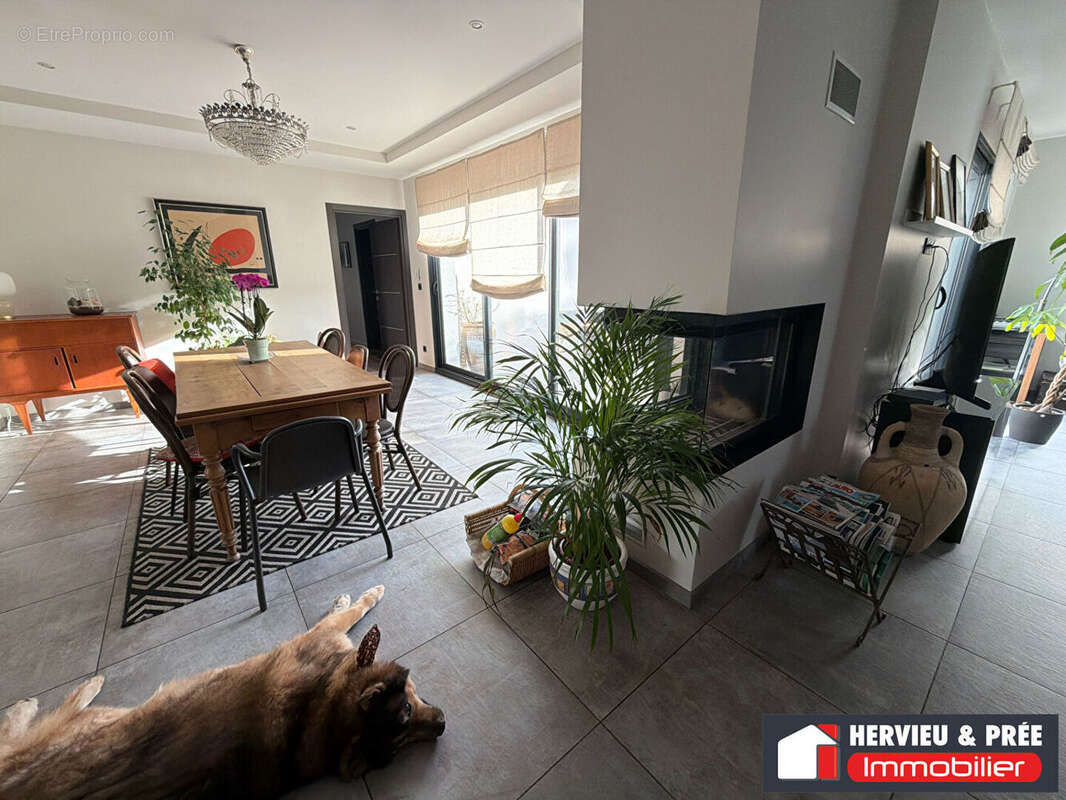 Maison à BIEVILLE-BEUVILLE