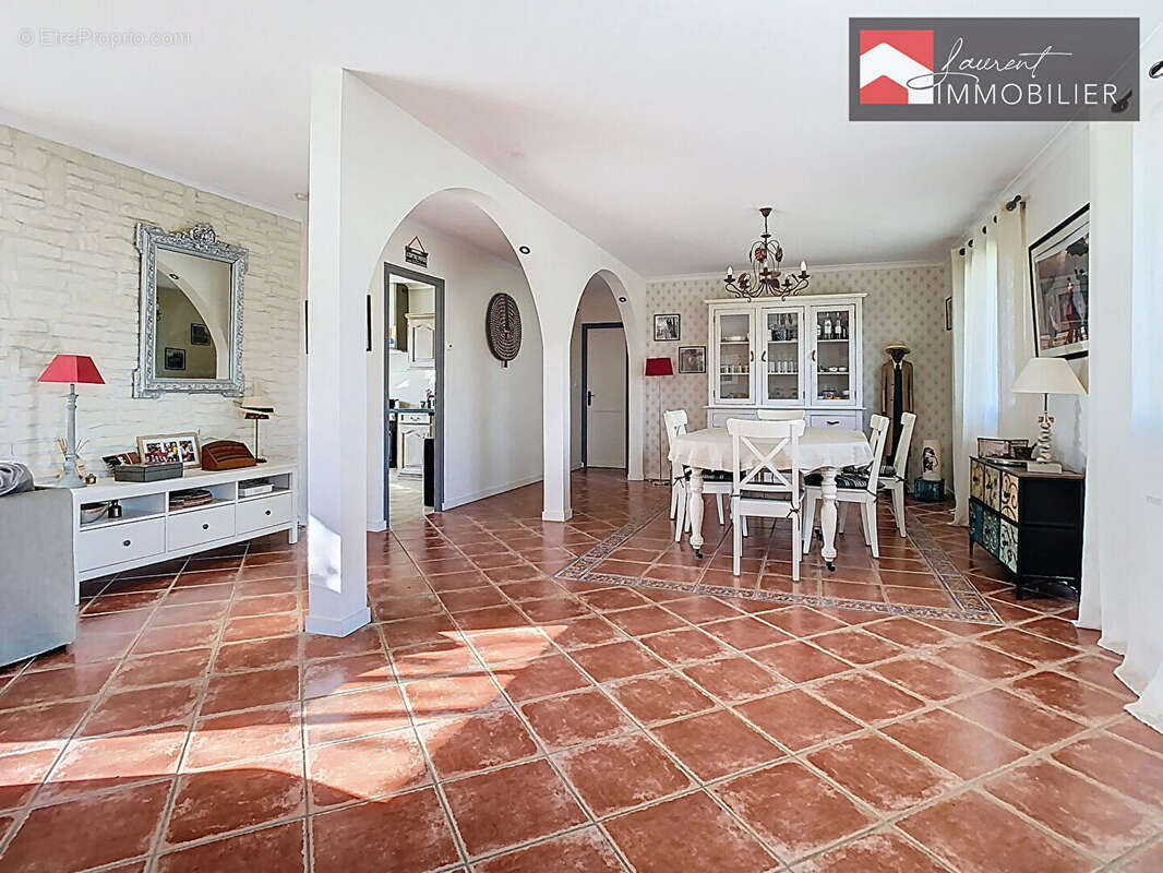 Maison à PONT-DE-VAUX