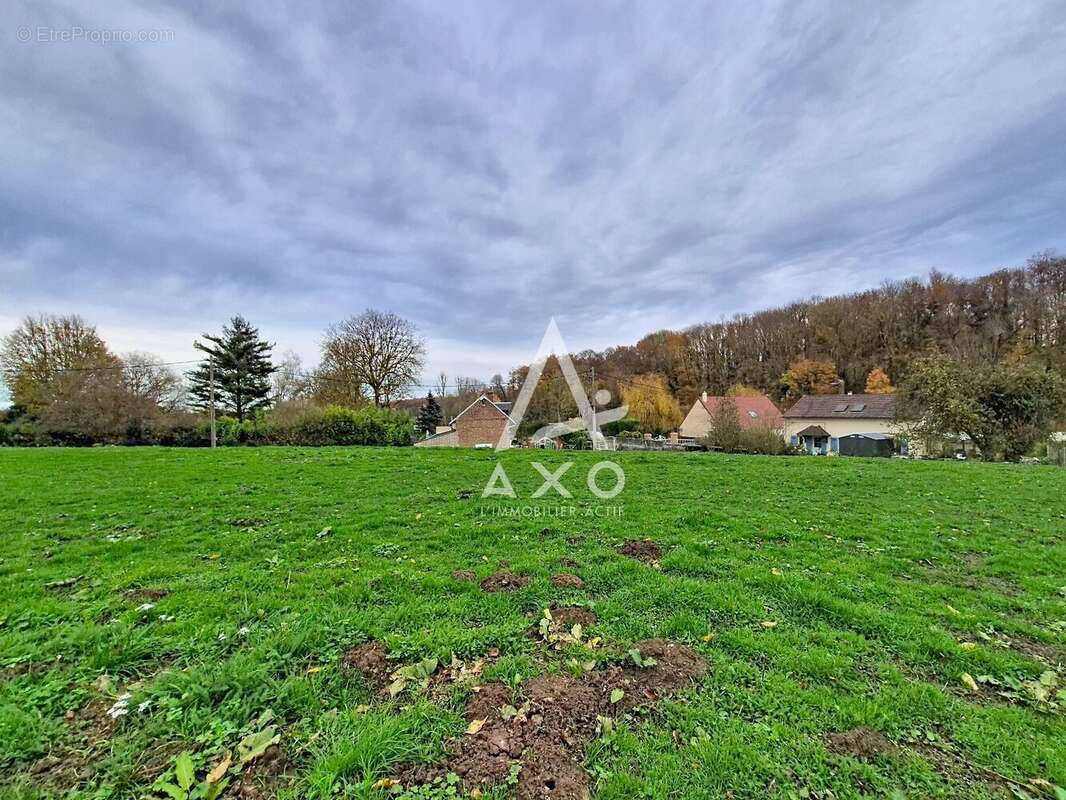Terrain à BERNEUIL-EN-BRAY
