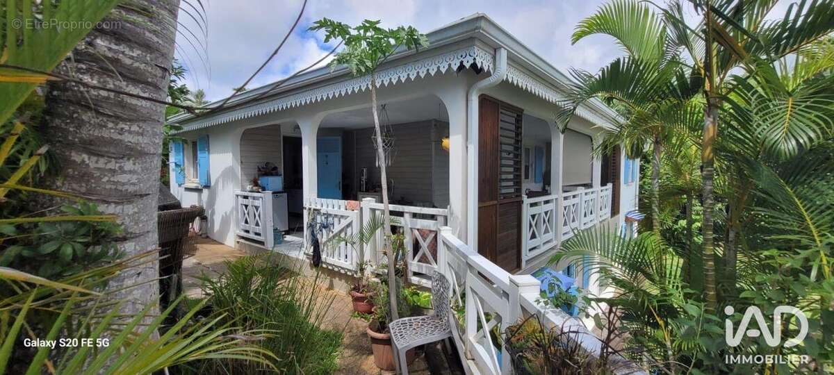 Photo 2 - Maison à SAINT-DENIS